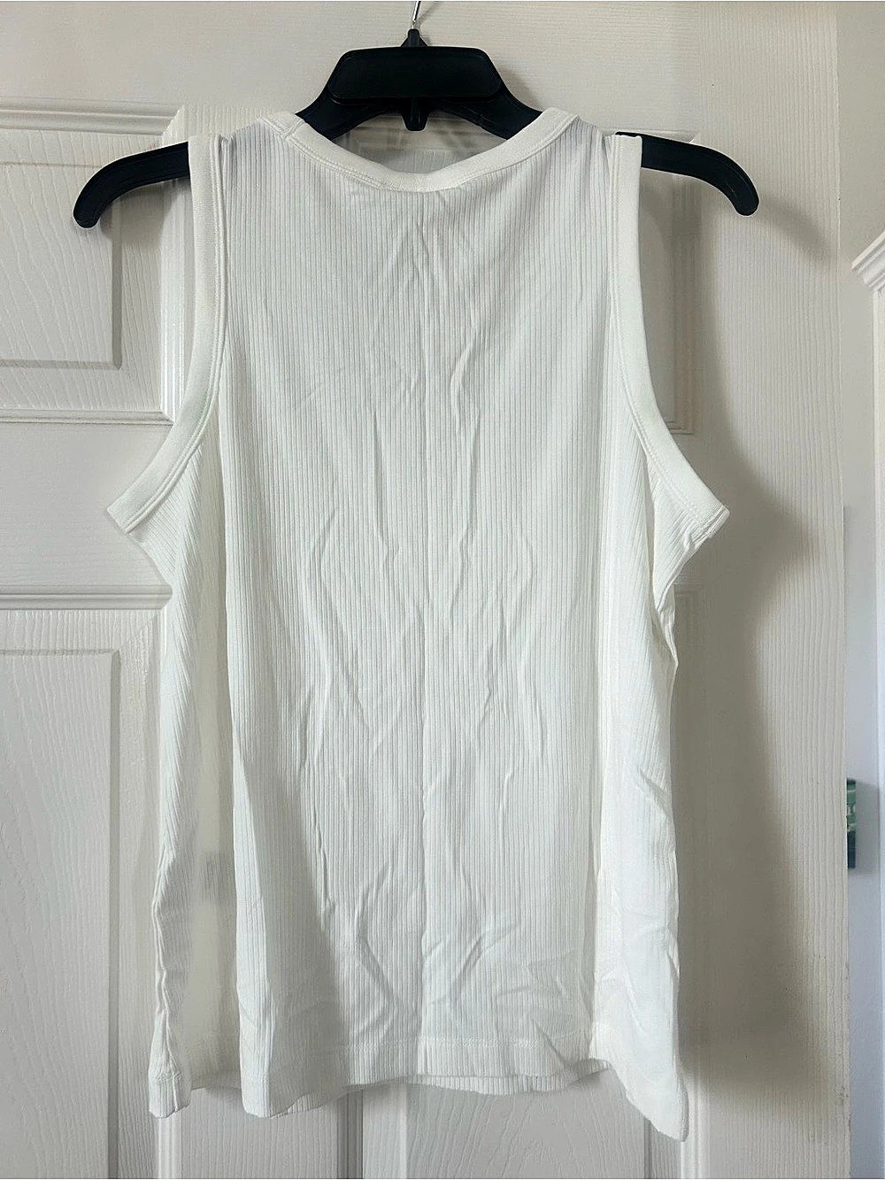 On 34th Ribbed Tank Top White - Picture 2 of 2
